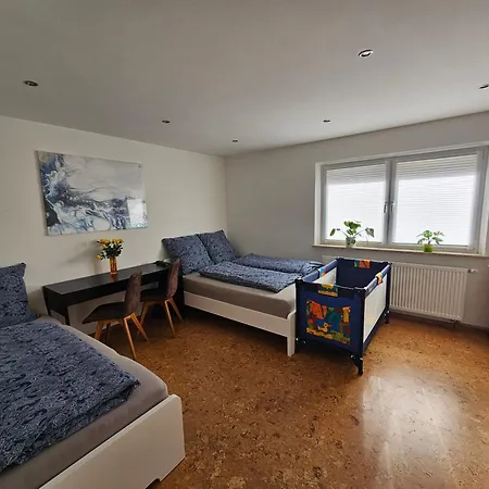 Rk79 Ferienwohnung: Garden Retreat with Pool near Klinikum and Transit Fuerth Exterior photo