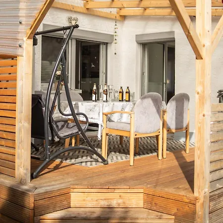 Rk79 Ferienwohnung: Garden Retreat with Pool near Klinikum and Transit Fuerth Exterior photo