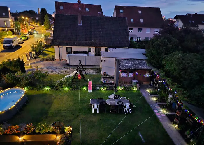 Rk79 Ferienwohung Mit 4 Zimmer, Garten Und Pool Naehe Klinikum U-Bahn & S-Bahn Zum Messegelaende Nuernberg