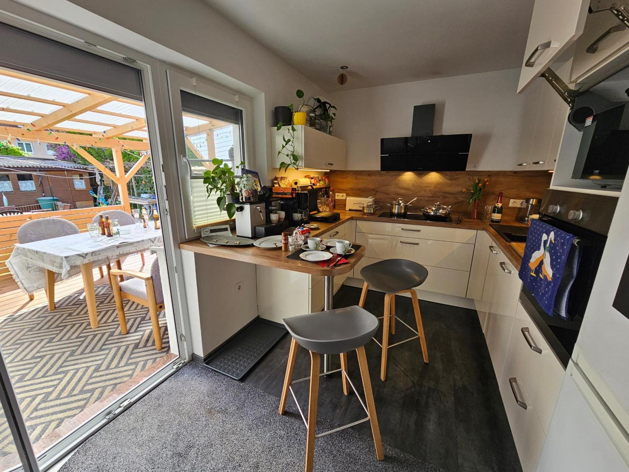 Apartment Rk79 Ferienwohnung: Garden Retreat With Pool Near Klinikum And Transit Fuerth